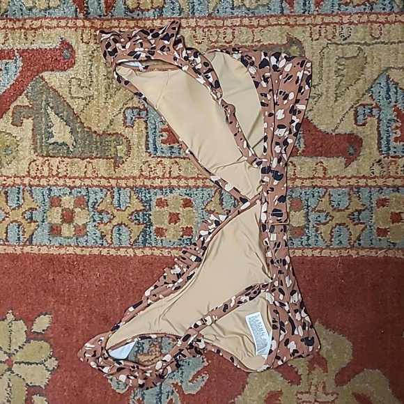 OLD NAVY PLUS SIZE ABSTRACT LEOPARD PRINT BIKINI - Picture 6 of 8